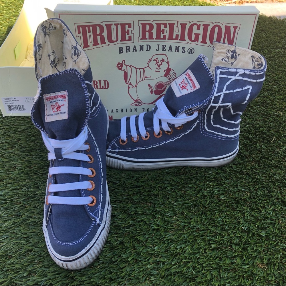 Size 9 men’s True Religion